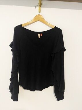 Pilcro Black Ruffle-Sleeve Waffle Long Sleeve Top